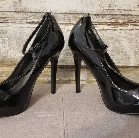Kardashian Kollection Mary Jane heels - Picture 4 of 7